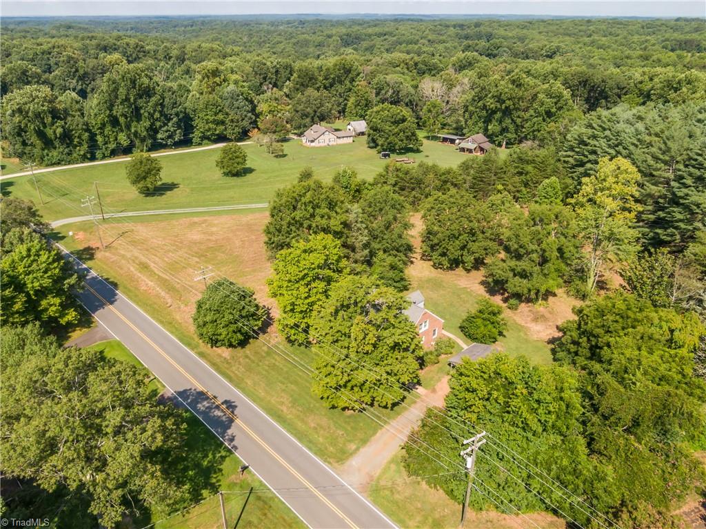 4749 Seward Road Pfafftown, NC 27040 - Photo 3 of 39 Gallery Image 3