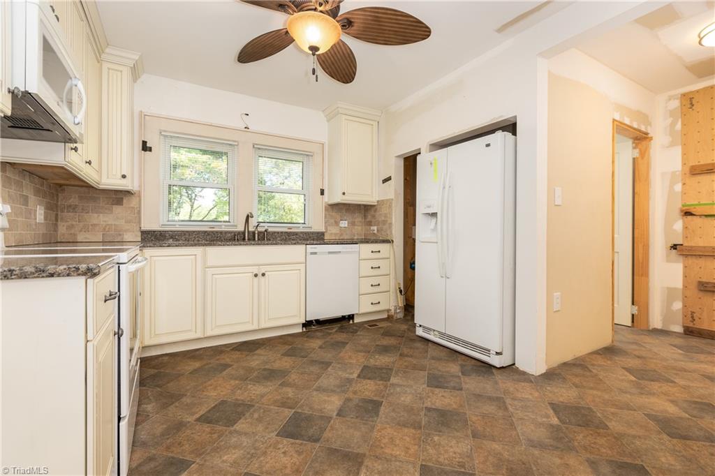 4749 Seward Road Pfafftown, NC 27040 - Photo 25 of 39 Gallery Image 25