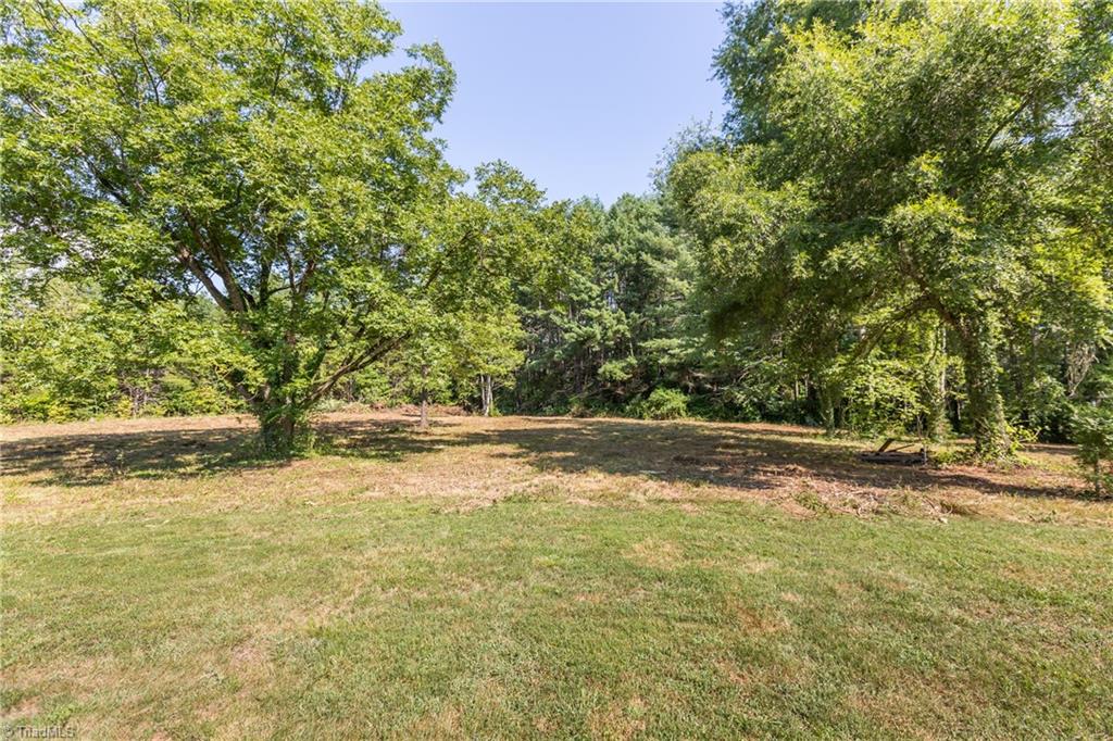 4749 Seward Road Pfafftown, NC 27040 - Photo 36 of 39 Gallery Image 36