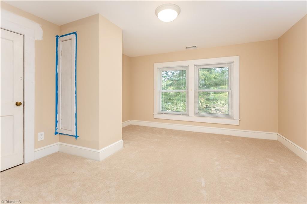 4749 Seward Road Pfafftown, NC 27040 - Photo 10 of 39 Gallery Image 10
