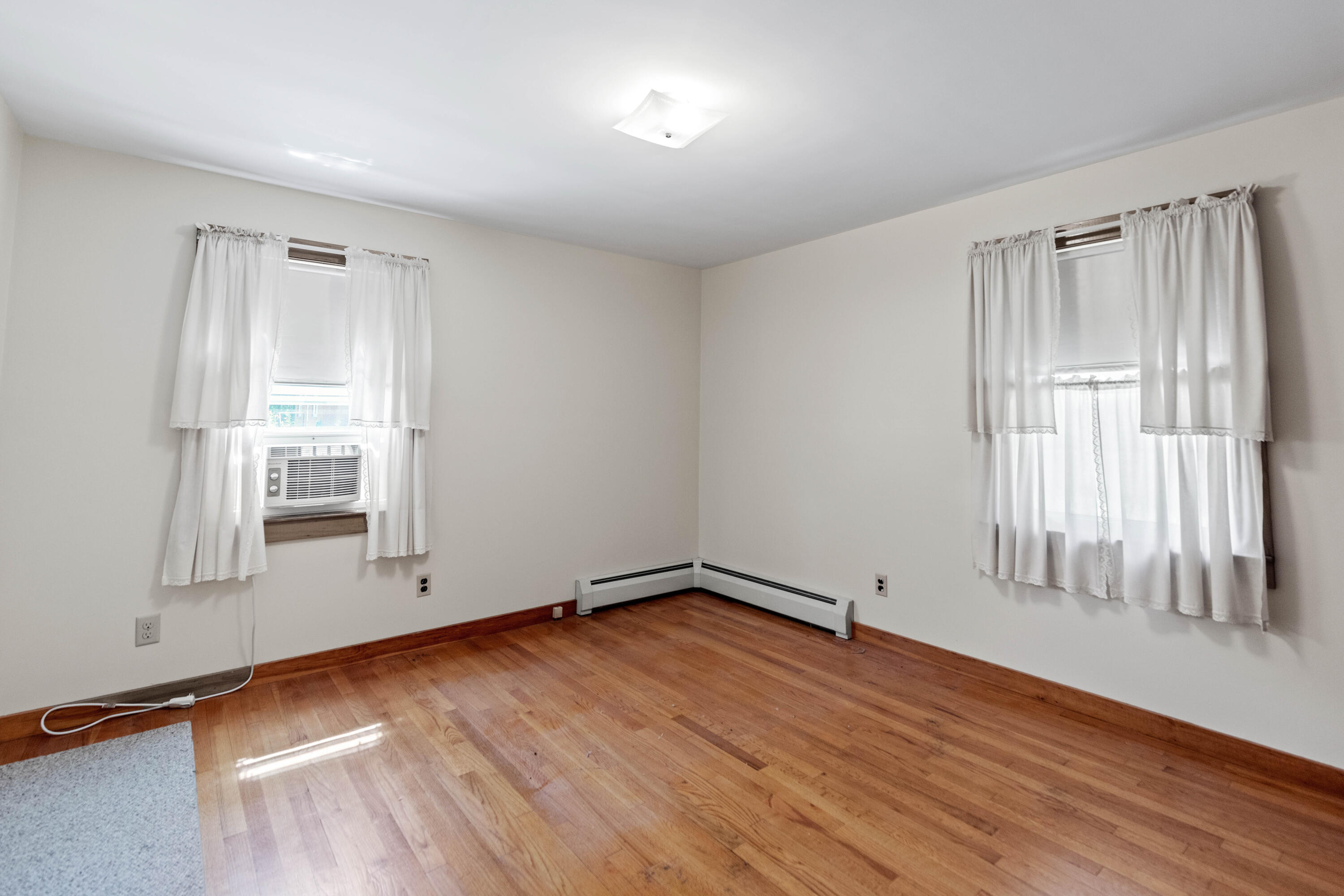 2 King Street Springvale, ME 04083 - Photo 15 of 33 2KingStreetSpringvale_010
