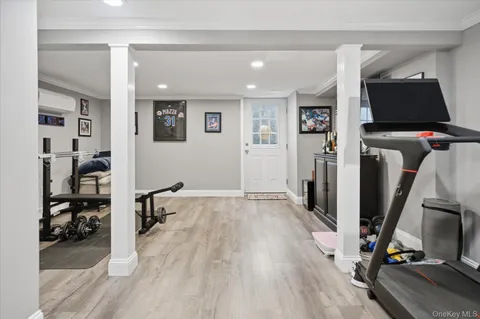 $949,999 | 272 Hamilton Avenue, Massapequa, NY 11758