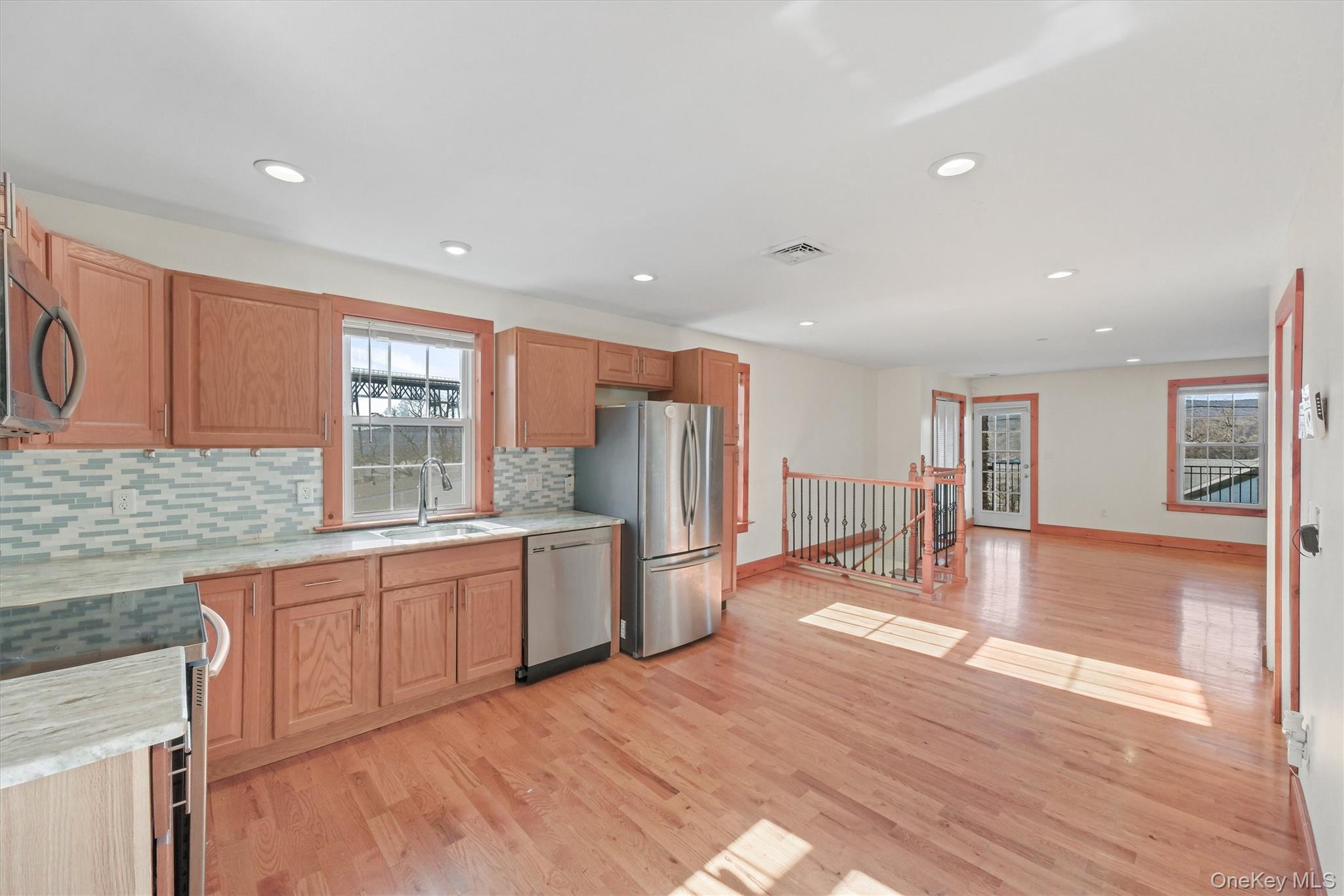 75 Albany Street, Unit 3 Poughkeepsie, NY 12601 - Photo 11 of 27
