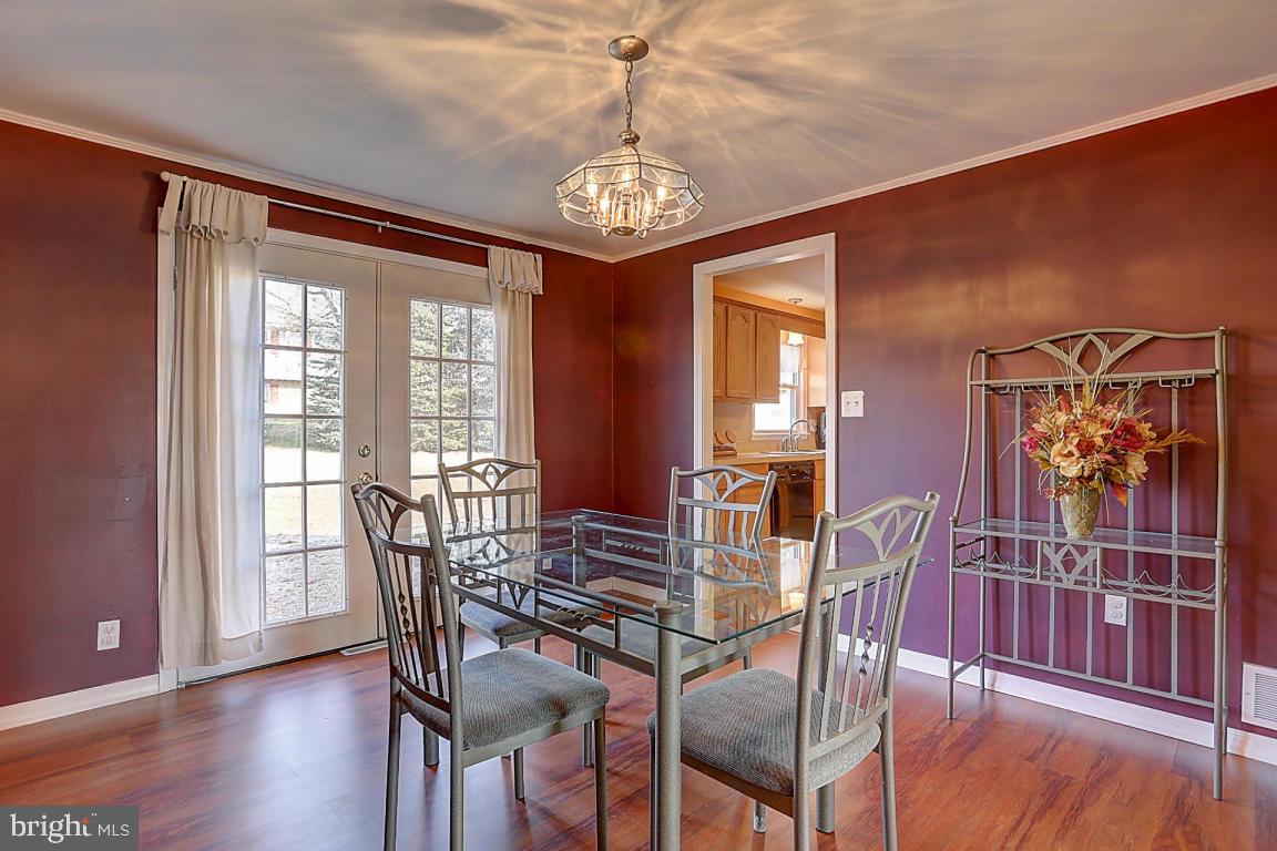 745 Holly Tree Road Manheim, PA 17545 - Photo 8 of 34
