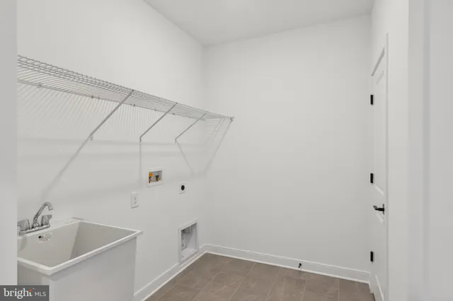 a view of utility room