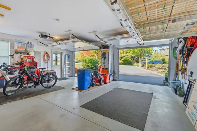 $824,900 | 2 Osprey Lane, Newmarket, NH 03857