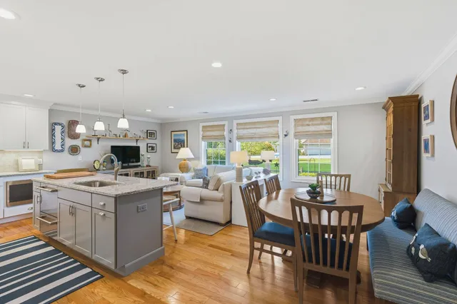 $824,900 | 2 Osprey Lane, Newmarket, NH 03857