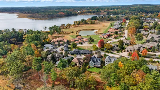 $824,900 | 2 Osprey Lane, Newmarket, NH 03857