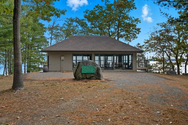 $824,900 | 2 Osprey Lane, Newmarket, NH 03857