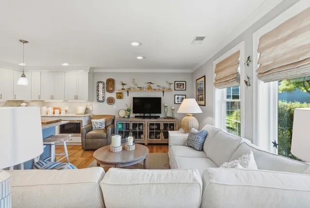 $824,900 | 2 Osprey Lane, Newmarket, NH 03857