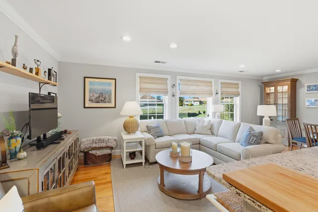 $824,900 | 2 Osprey Lane, Newmarket, NH 03857