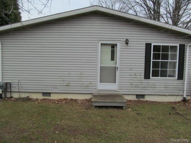21747 Farmington Road Farmington, MI 48335 - Photo 8 of 35 21747 FARMINGTON RD FARMINGTON HILLS (19).jpg