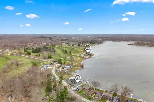$429,900 | 2038 Ash Te Wette Beach Drive, Hillsdale, MI 49242