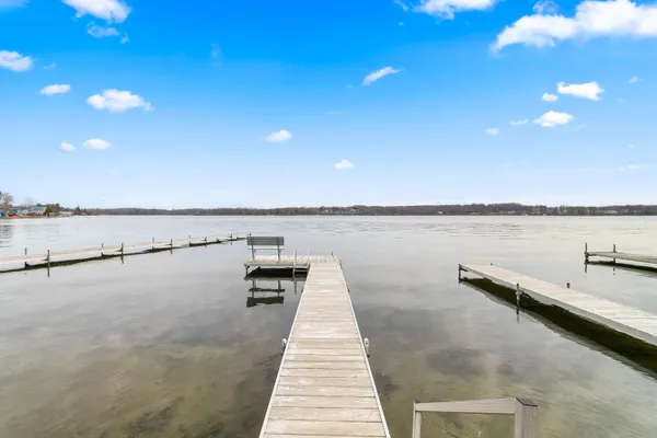 $429,900 | 2038 Ash Te Wette Beach Drive, Hillsdale, MI 49242