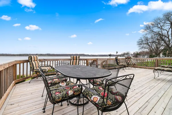 $429,900 | 2038 Ash Te Wette Beach Drive, Hillsdale, MI 49242