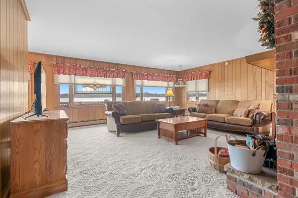 $429,900 | 2038 Ash Te Wette Beach Drive, Hillsdale, MI 49242