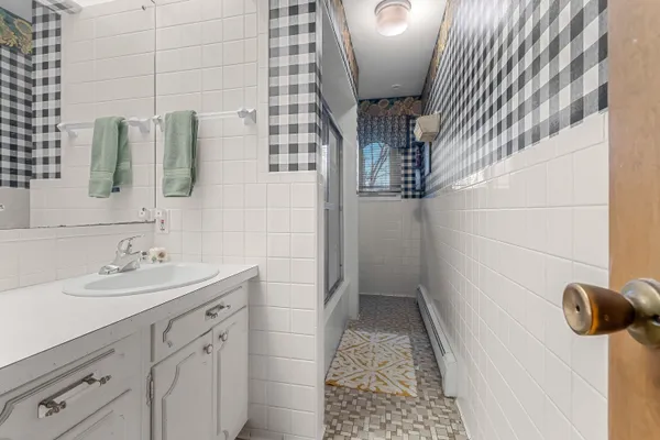 $429,900 | 2038 Ash Te Wette Beach Drive, Hillsdale, MI 49242