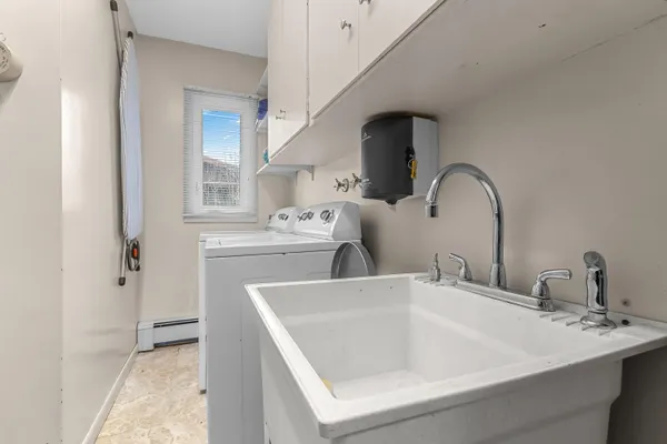 $429,900 | 2038 Ash Te Wette Beach Drive, Hillsdale, MI 49242