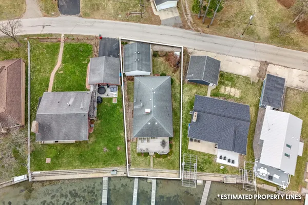 $429,900 | 2038 Ash Te Wette Beach Drive, Hillsdale, MI 49242
