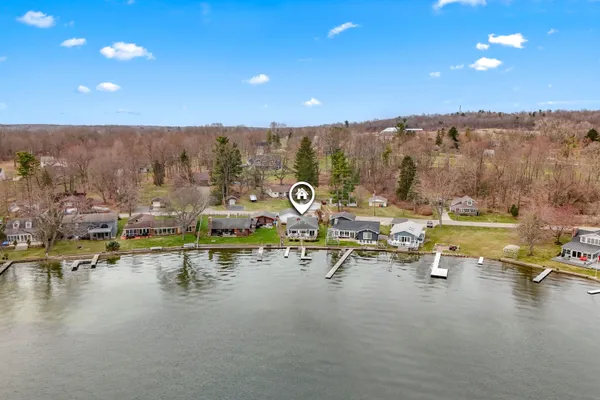 $429,900 | 2038 Ash Te Wette Beach Drive, Hillsdale, MI 49242