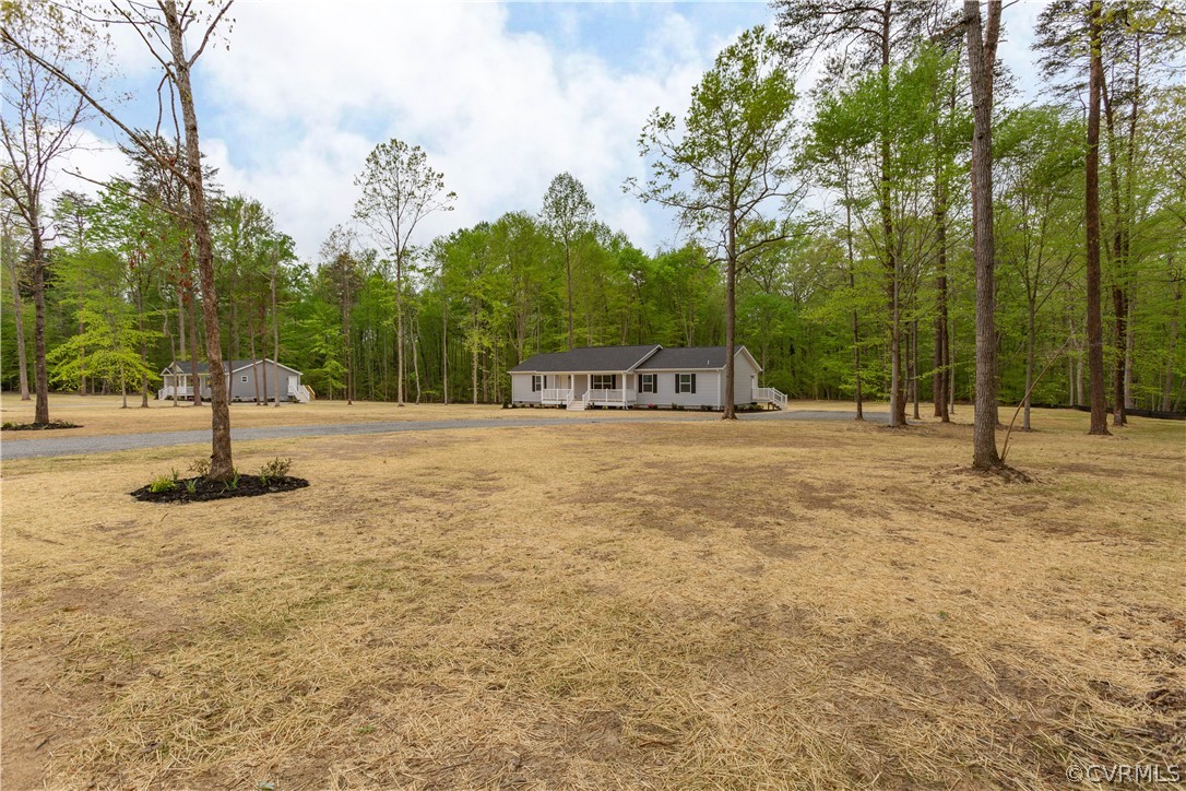 2045 Eastham Road Bumpass, VA 23024 - Photo 6 of 38