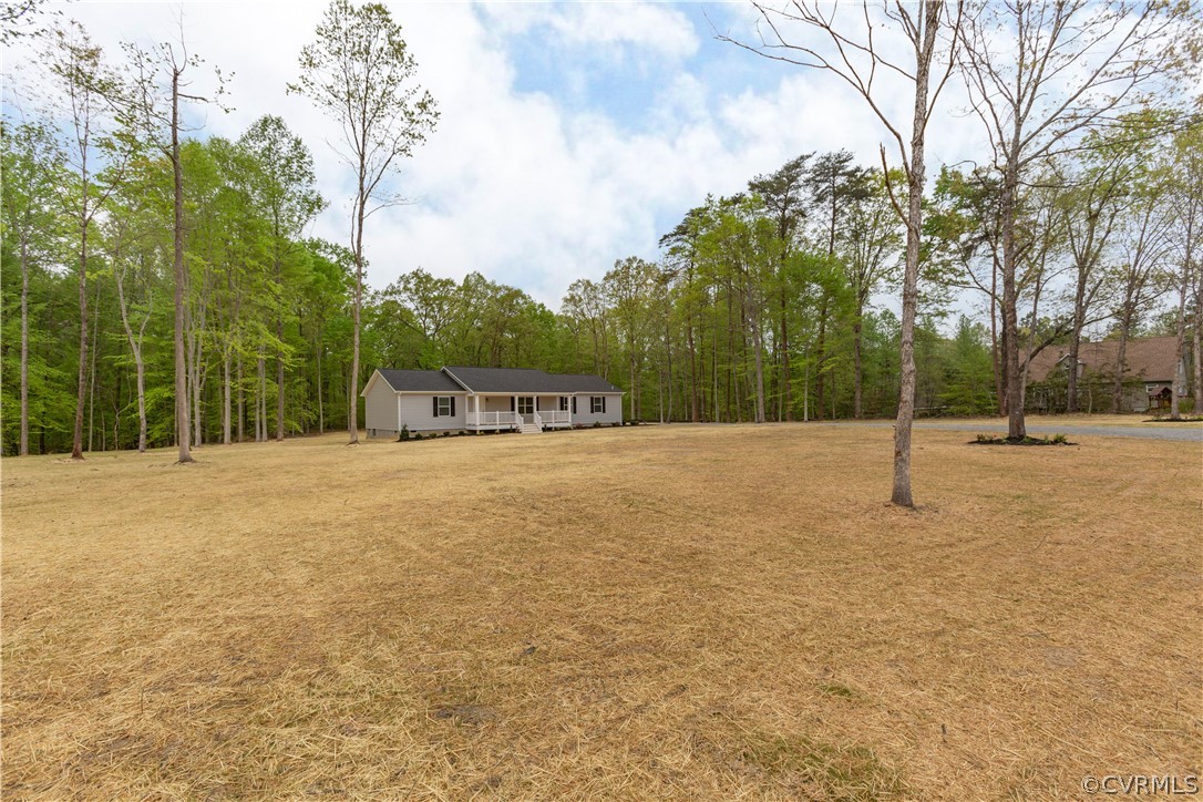 2045 Eastham Road Bumpass, VA 23024 - Photo 7 of 38