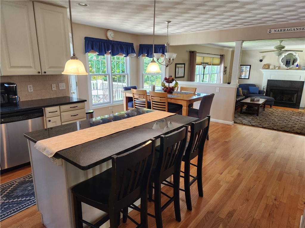 2 Jay Court Cranston, RI 02921 - Photo 14 of 49