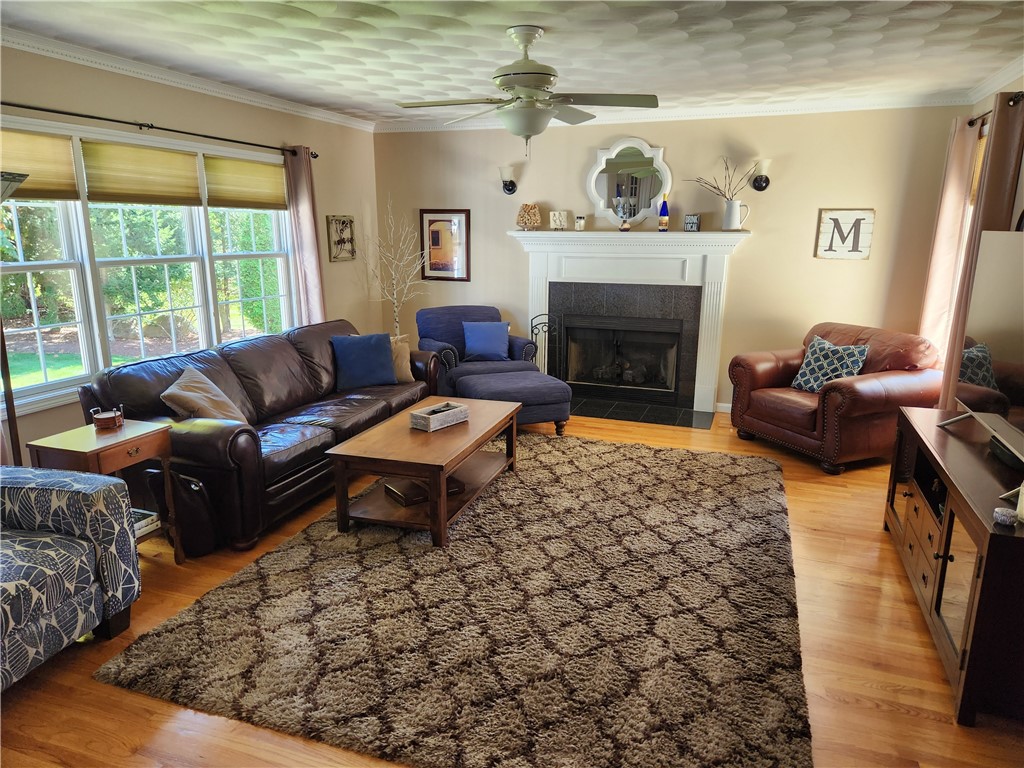 2 Jay Court Cranston, RI 02921 - Photo 16 of 49