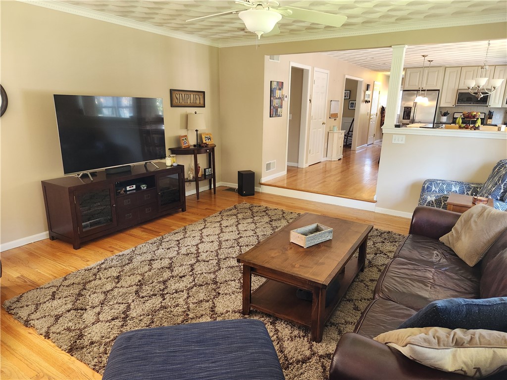 2 Jay Court Cranston, RI 02921 - Photo 17 of 49