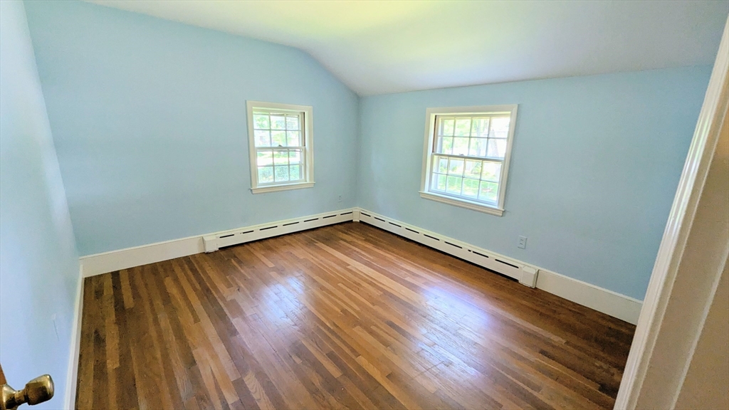 20 Colonial Road Hingham, MA 02043 - Photo 15 of 19