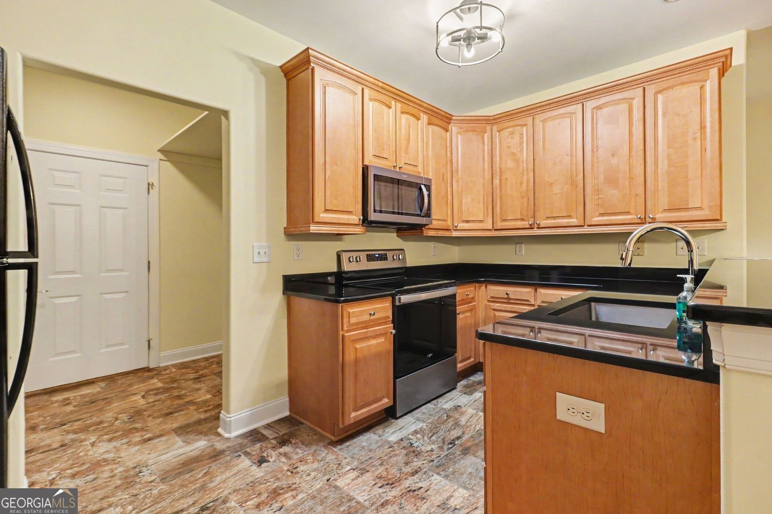 303 Commonwealth Circle Newnan, GA 30263 - Photo 14 of 35