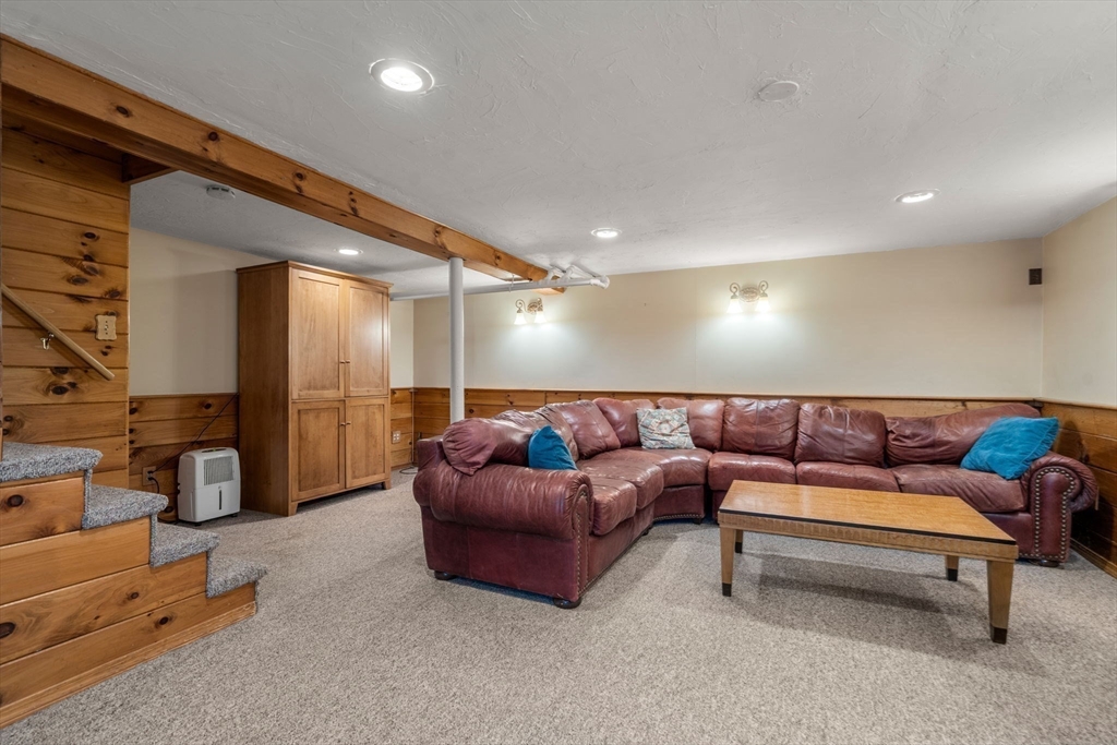 28 Maplewood Road Worcester, MA 01602 - Photo 30 of 39 Gallery Image 30