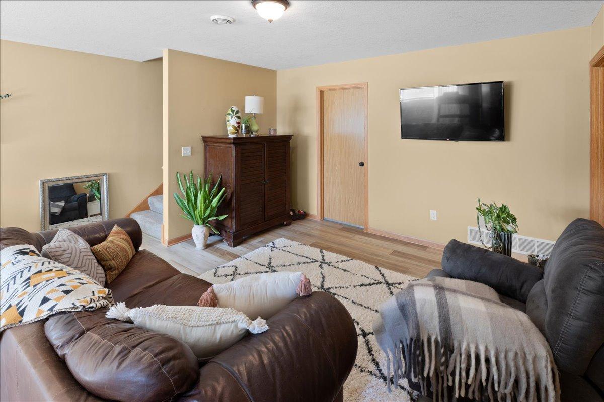 38260 Explorer Circle North Branch, MN 55056 - Photo 30 of 34