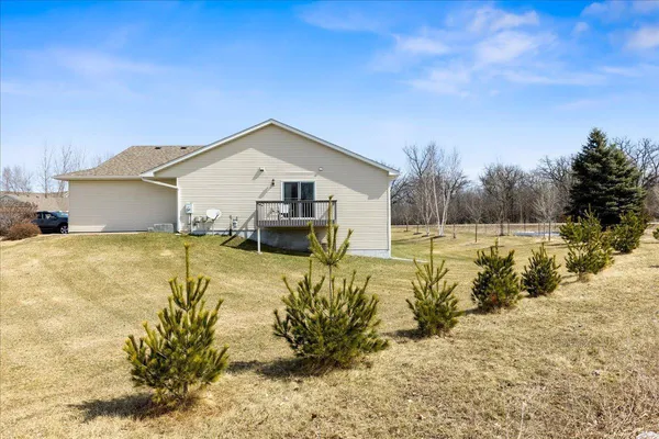 $289,900 | 38260 Explorer Circle, North Branch, MN 55056