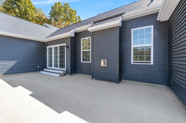 $499,900 | 5033 Ikram Oaks Lane, Jackson, MI 49201