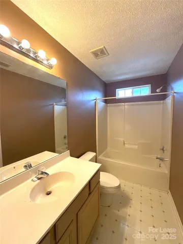 $1,400 | 1515 Sylvia Court, Charlotte, NC 28205