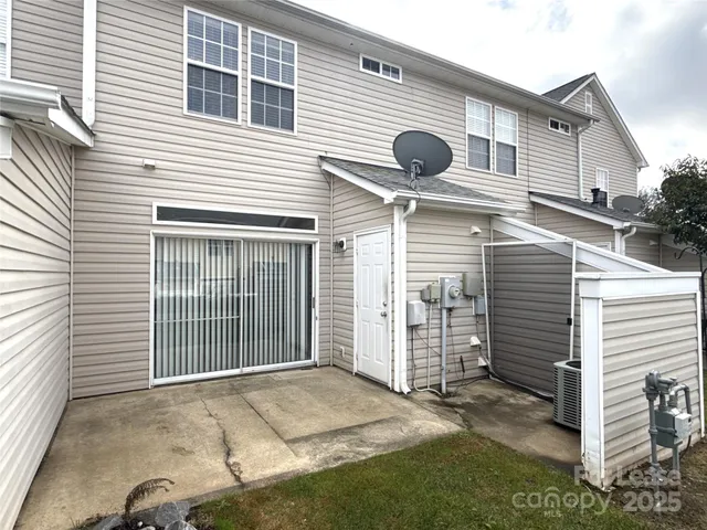 $1,400 | 1515 Sylvia Court, Charlotte, NC 28205