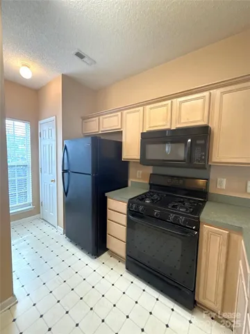 $1,400 | 1515 Sylvia Court, Charlotte, NC 28205