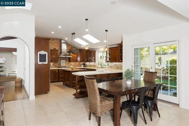 $2,388,000 | 1000 Walnut Drive, Lafayette, CA 94549