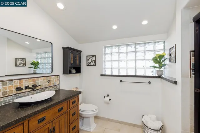 $2,388,000 | 1000 Walnut Drive, Lafayette, CA 94549