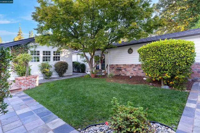 $2,388,000 | 1000 Walnut Drive, Lafayette, CA 94549