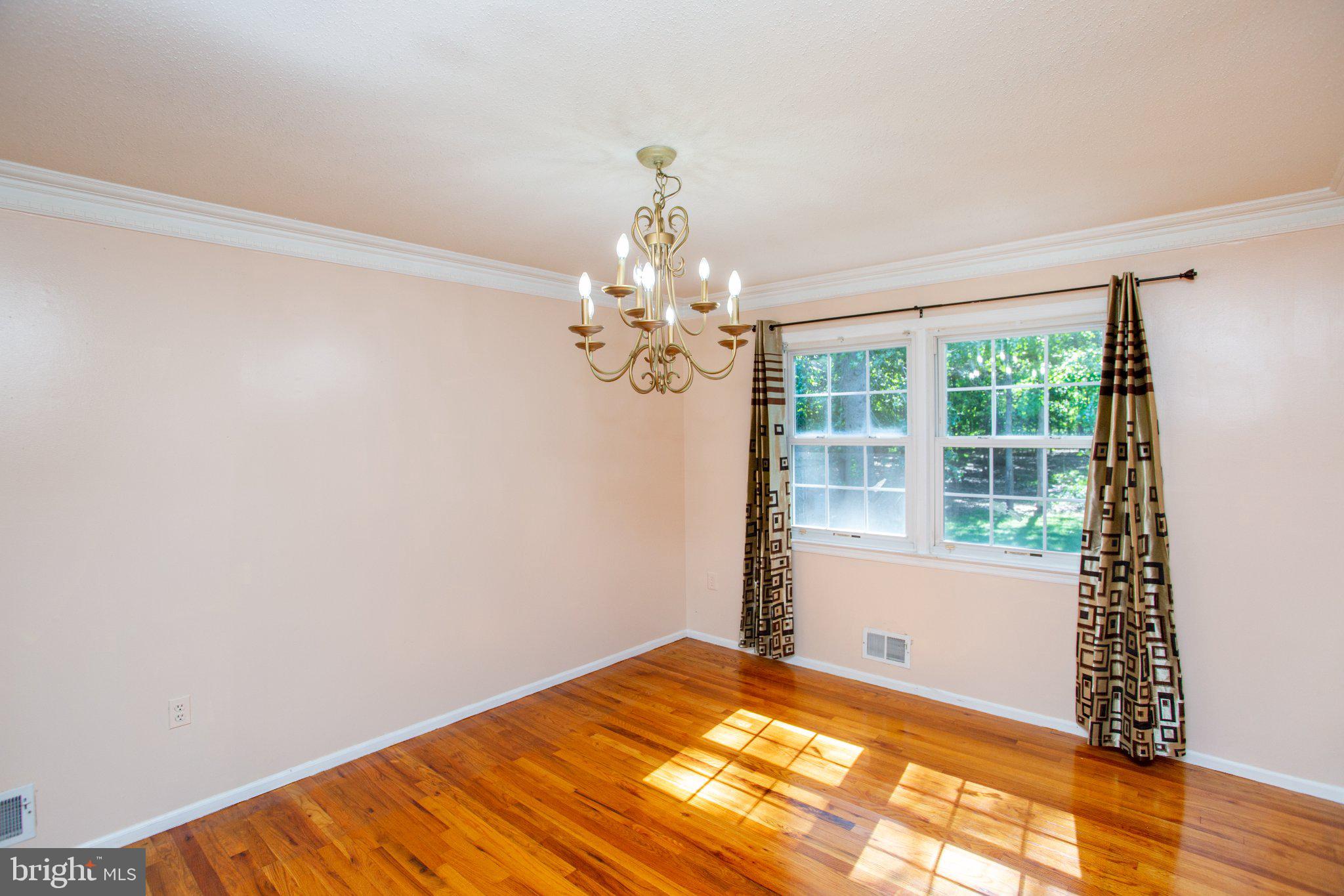 14 Woodmere Road North Brunswick, NJ 08902 - Photo 24 of 123 Gallery Image 24