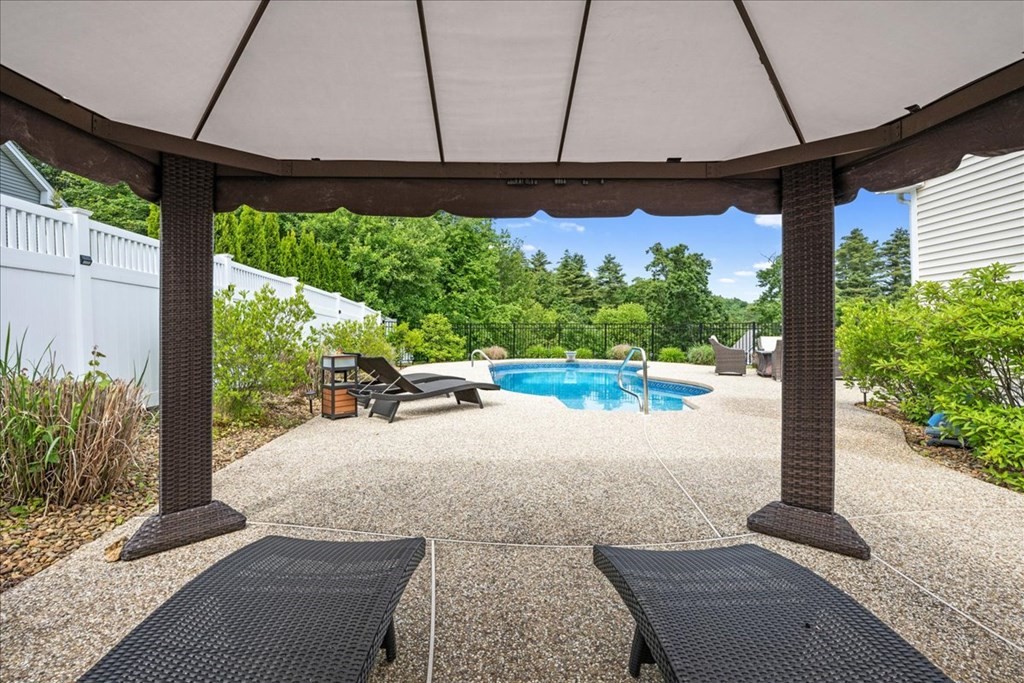 2 Harding Lane Sturbridge, MA 01518 - Photo 33 of 42 a house view with a outdoor space