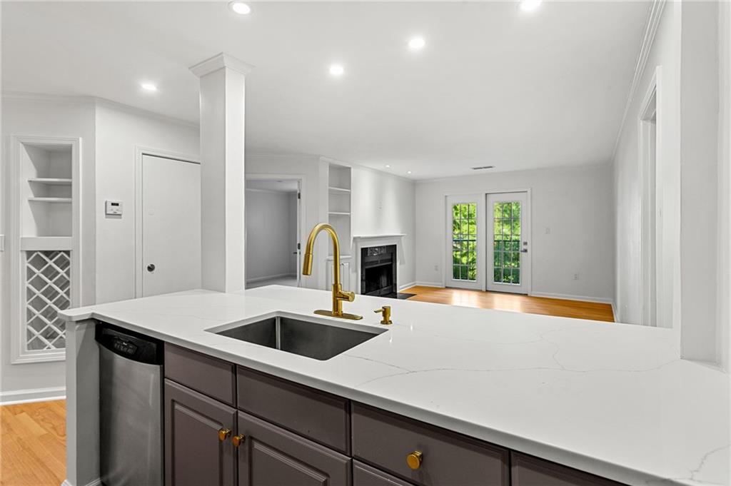 3655 Habersham Road Northeast, Unit B236 Atlanta, GA 30305 - Photo 7 of 18 Gallery Image 7