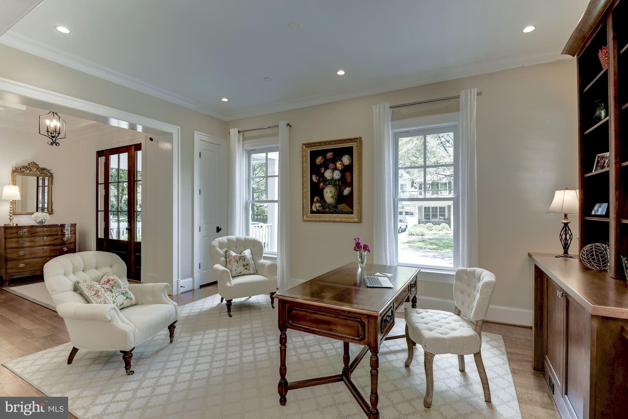 7006 Exeter Road Bethesda, MD 20814 - Photo 22 of 75 LIVING ROOM