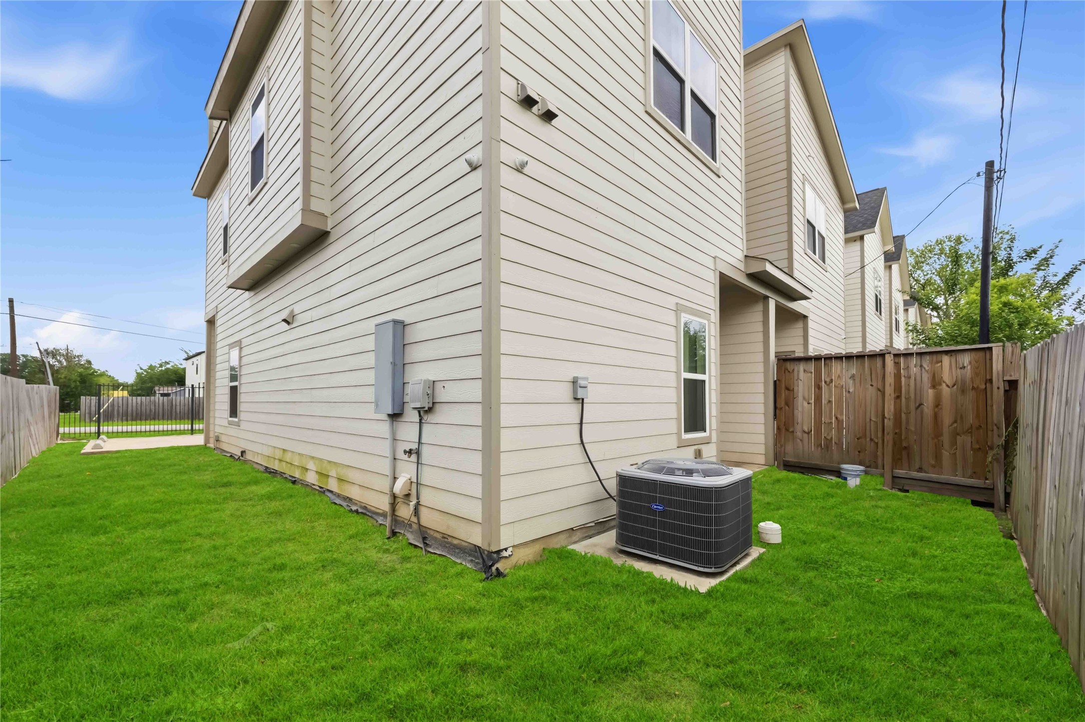 9320 Coffee Street, Unit B Houston, TX 77033 - Photo 25 of 26