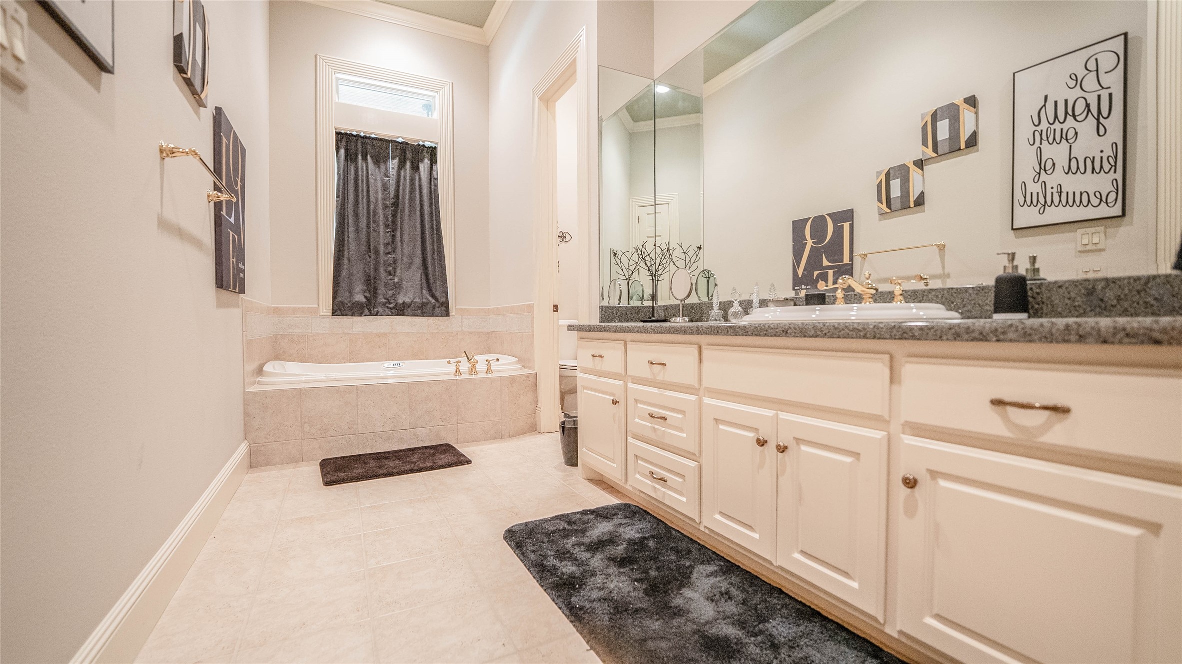 2042 22 Hills Road Gause, TX 77857 - Photo 26 of 50 a bathroom with a sink and a mirror