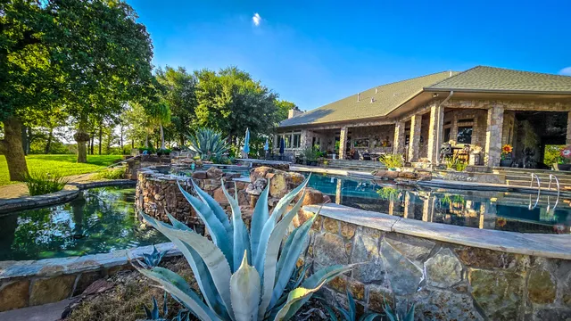 a view of a house with outdoor space