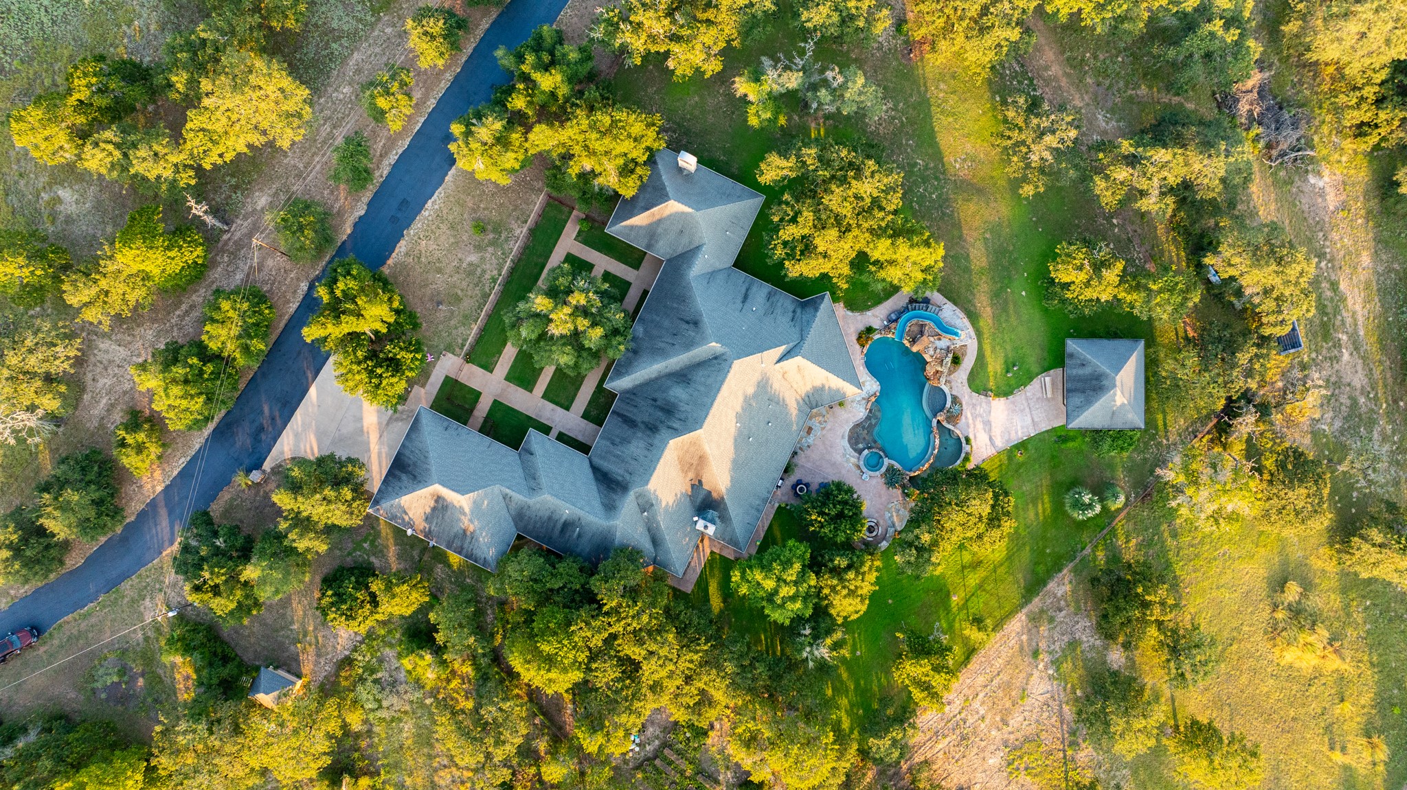 2042 22 Hills Road Gause, TX 77857 - Photo 5 of 50