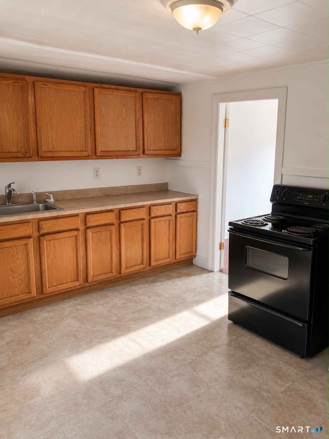 18 North 3rd Street Meriden, CT 06451 - Photo 15 of 32